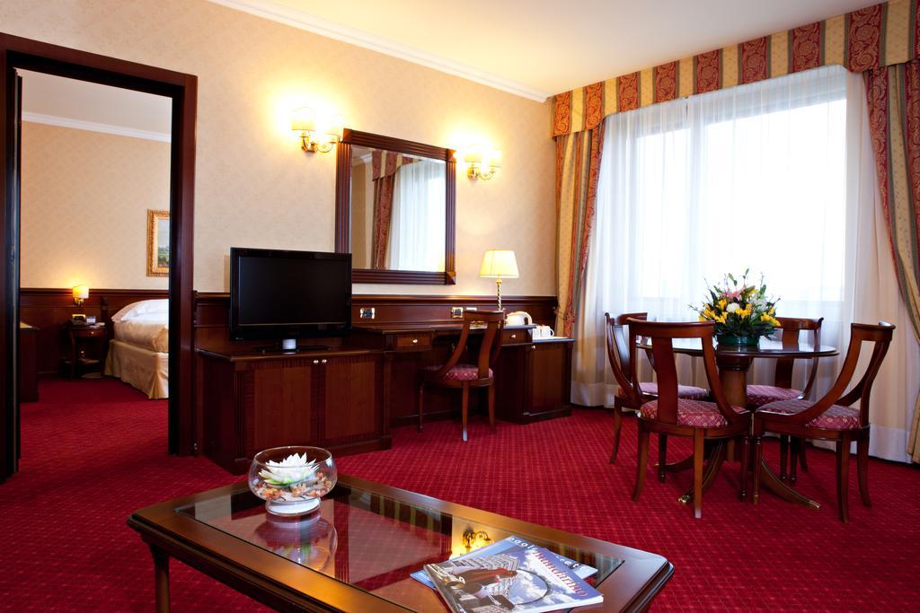 Atahotel Executive Milán Pokoj fotografie