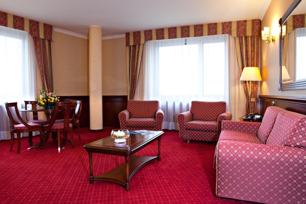 Atahotel Executive Milán Pokoj fotografie