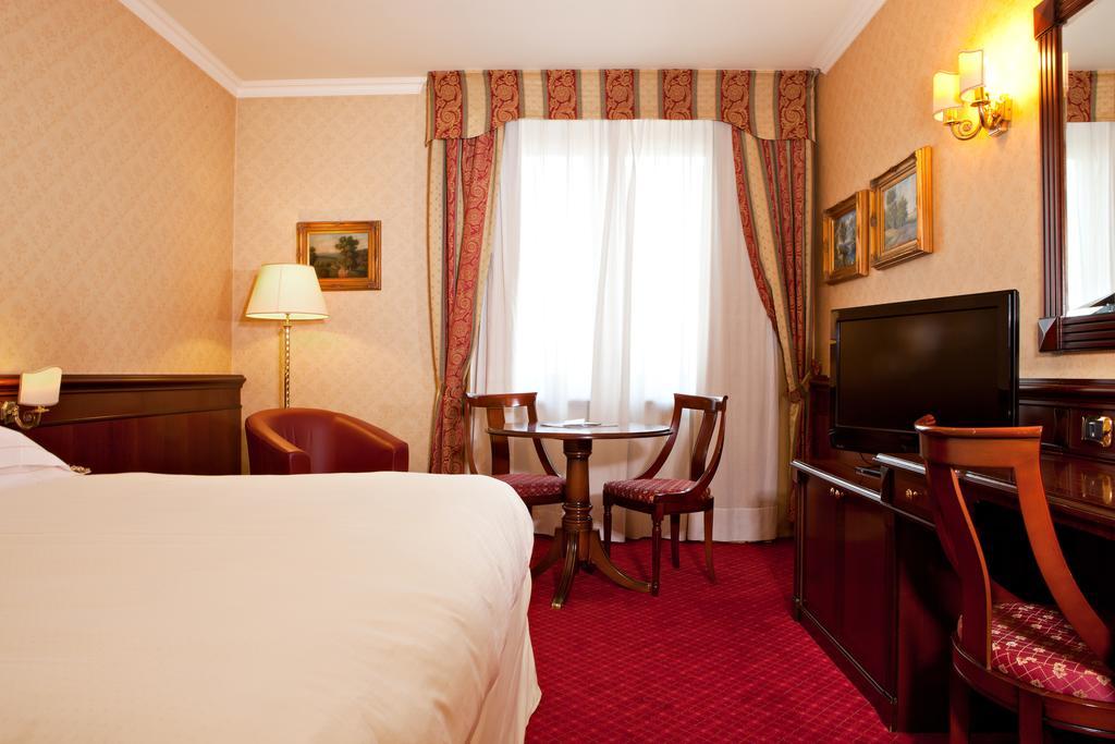 Atahotel Executive Milán Pokoj fotografie