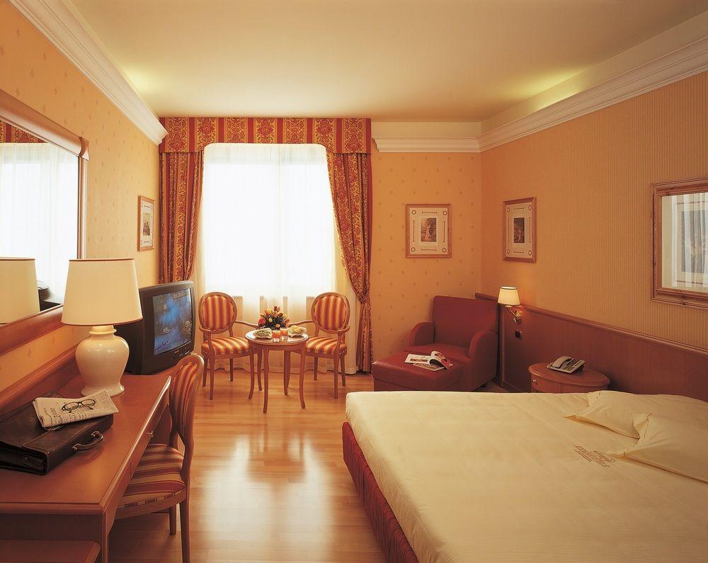 Atahotel Executive Milán Pokoj fotografie
